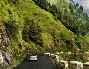 Dharamshala to Chandigarh One-Way Taxi – Himachal Travel